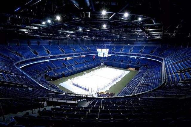 Algum conhecimento sobre luz LED para est&aacute;dio
